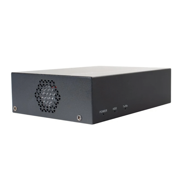 Rejestrator HiLook SSD-DVR-2MP na białym tle