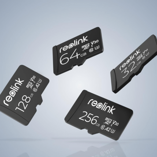 Karta pamięci 256GB Reolink na szarym tle
