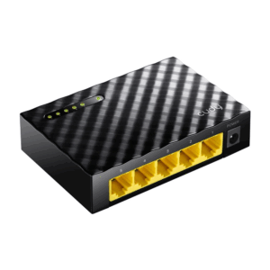 Switch Cudy GS105D skierowany w lewo