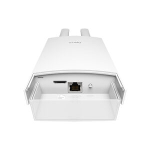 Router Cudy LT400 outdoor na białym tle