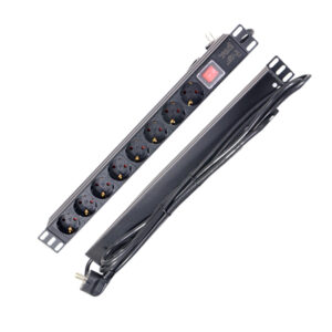 Listwa zasilająca RACK RL-LZ8 na białym tle