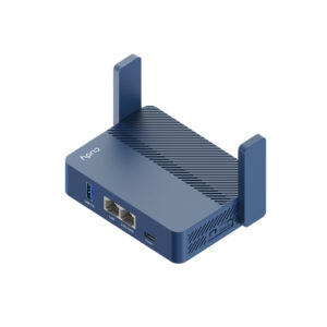 Router Cudy TR3000 skierowany w lewo