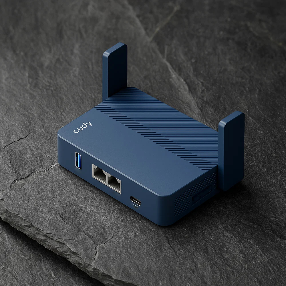 Router Cudy TR3000 na kamiennym blacie