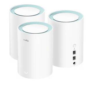 Router Cudy M1300 (3-Pack) frontem na białym tle